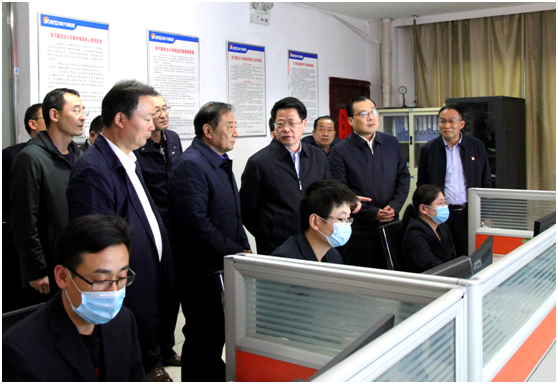 安徽省副省長(zhǎng)、市委書(shū)記楊光榮來(lái)到集團(tuán)公司調(diào)研安全生產(chǎn)工作